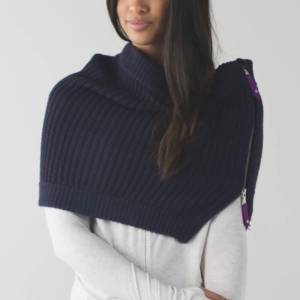 Lululemon Falling Freely Neck Warmer Scarf Knit Zip Up Black OS